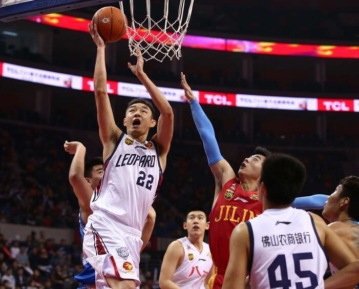 起跑快和中 起跑快和中