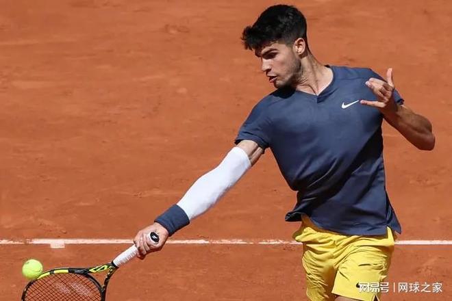 热爱足球的 热爱足球的